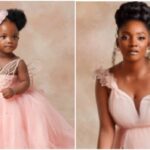 Video captures adorable moment Simi and her 2-year-old daughter sang together