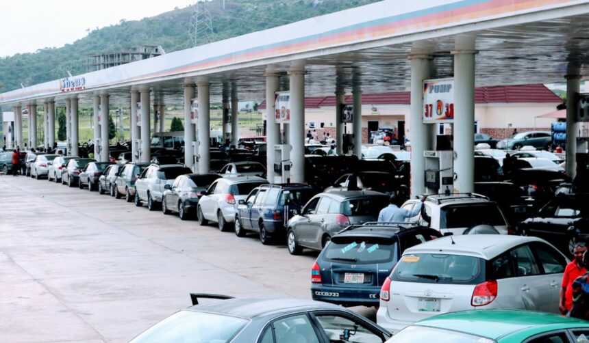 Fuel queues surface across petrol stations in Nigeria after Tinubu’s pronouncement on subsidy