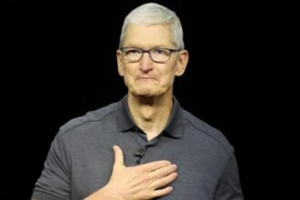 Apple CEO, Tim Cook, false comment costs $490 million in settlement