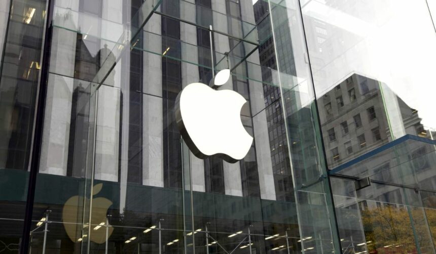 Apple set to allow developers distribute their apps on websites