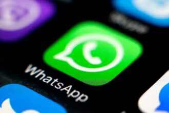 WhatsApp working on a feature to ask queries to Meta AI