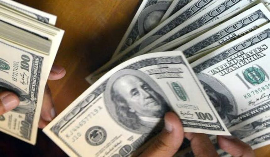 Nigeria's foreign reserves hit six-year low amidst economic pressures