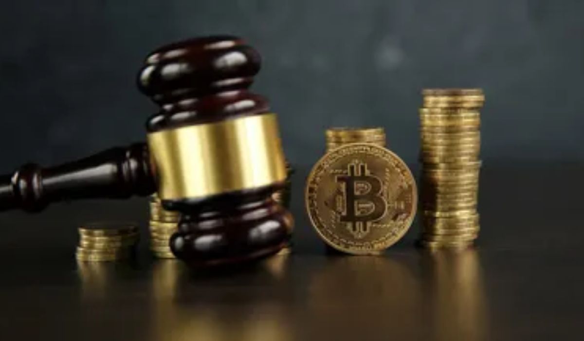 Banks Must Strengthen Risk Controls to Hold Crypto, Say Regulators