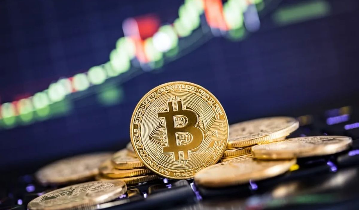 Bitcoin Rises Above $111K, Approaches Record High