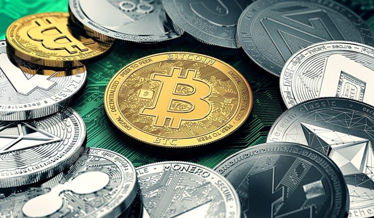 Altcoins Gain Ground While Bitcoin’s Dominance Slips Below 58%