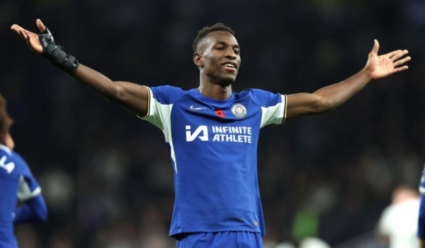 In an attempt to increase their attacking alternatives, German Bundesliga club Bayern Munich and Chelsea have started direct talks about a possible move for Nico Jackson, a striker.