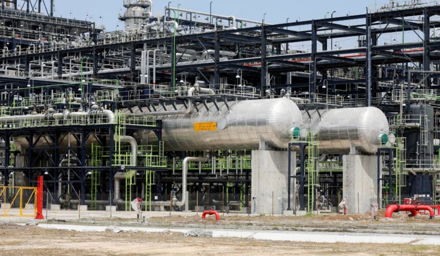 Nigeria’s Oil Exports Plunge ₦3.18tr in H1 2025 Amid Market, Output Strains