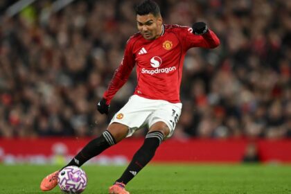 Man United Dent Villa to Move to Third as Spurs Steal Draw from Liverpool