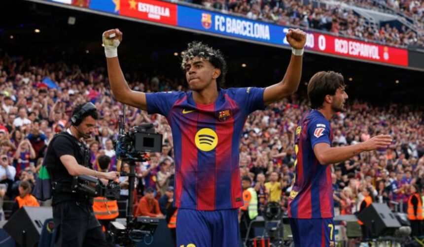 Barcelona Trash Espanyol 4-1 to Close in On Title 